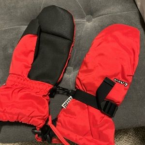Snowboard mitts nwot